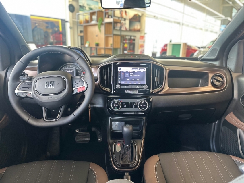 fiat strada 1.0 turbo 200 flex ranch cd cvt 4p automatico 2025