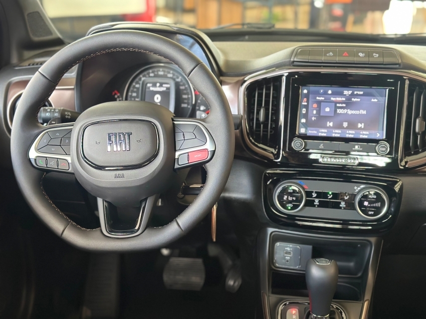 fiat strada 1.0 turbo 200 flex ranch cd cvt 4p automatico 2025