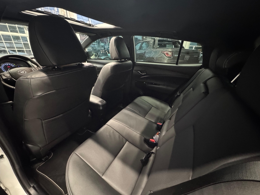 toyota yaris 1.5 16v flex xls multidrive 4p automatico 2025