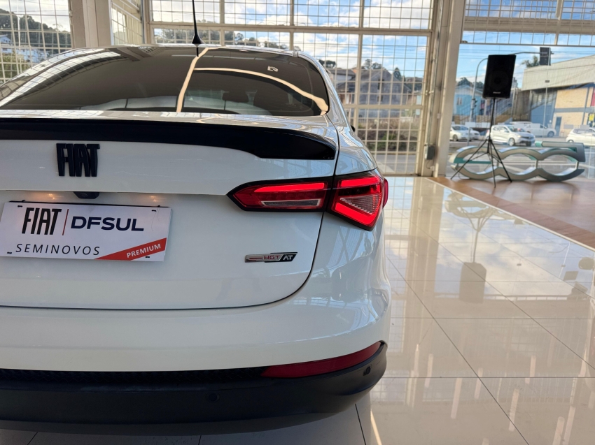 fiat cronos 1.8 e.torq flex hgt at6 4p automatico 2021
