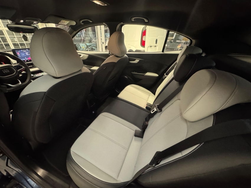 fiat fastback 1.0 turbo 200 flex impetus cvt 4p automatico 2025
