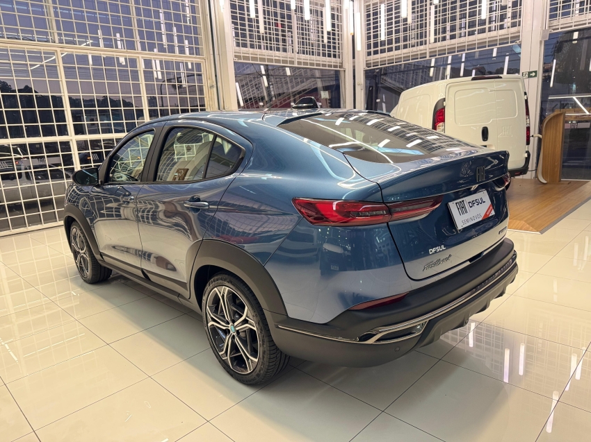 fiat fastback 1.0 turbo 200 flex impetus cvt 4p automatico 2025