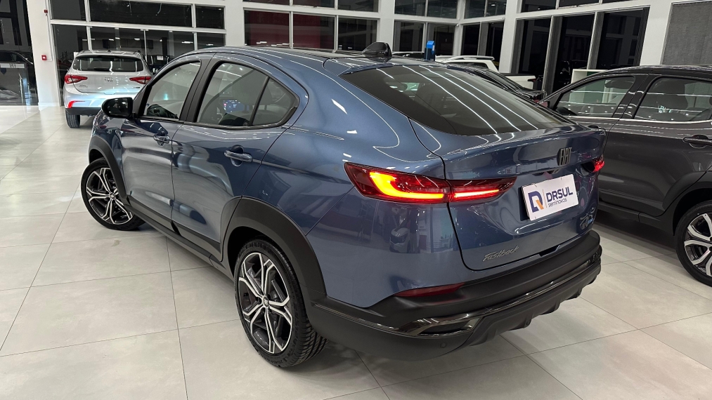 fiat fastback 1.0 turbo 200 flex impetus cvt 4p automatico 2025