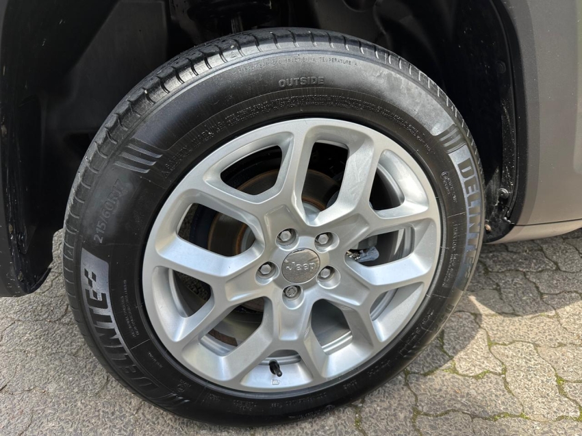 jeep renegade longitude 1.8 at flex8