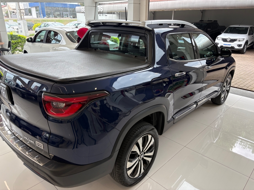 fiat toro 1.3 turbo 270 flex volcano at6 5p automatico 2023