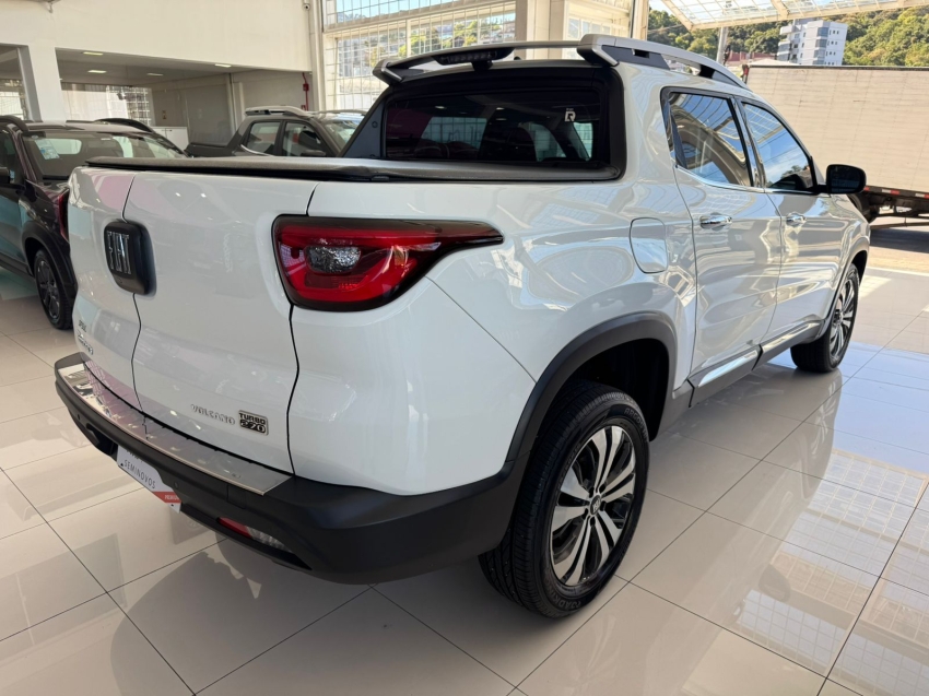 fiat toro 1.3 turbo 270 flex volcano at6 4p automatico 20223 fiat toro 1.3 turbo 270 flex volcano at6 4p automatico 20223