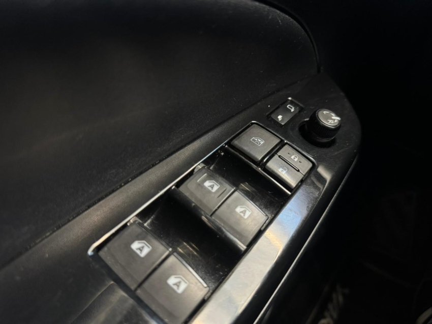 toyota yaris 1.5 16v flex sedan xs multidrive 5p automatico 201912