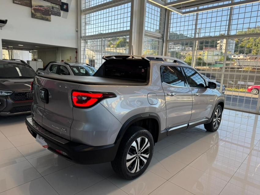 fiat toro 2.0 16v turbo diesel volcano 4wd at9 5p automatico 20243