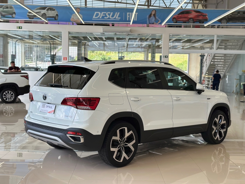 volkswagen taos 1.4 250 tsi total flex highline automatico 4p 20245