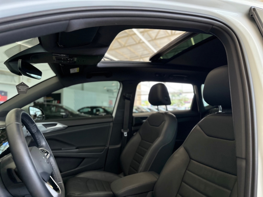 volkswagen taos 1.4 250 tsi total flex highline automatico 4p 20244