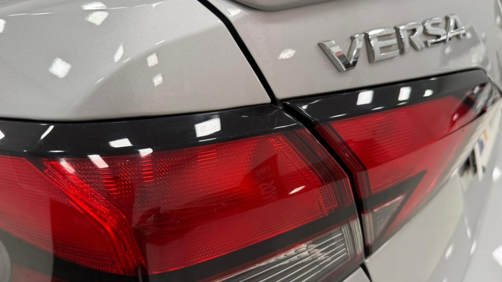 nissan versa exclusive 1.6 cvt4