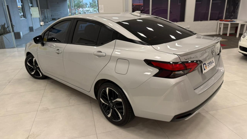 nissan versa exclusive 1.6 cvt2