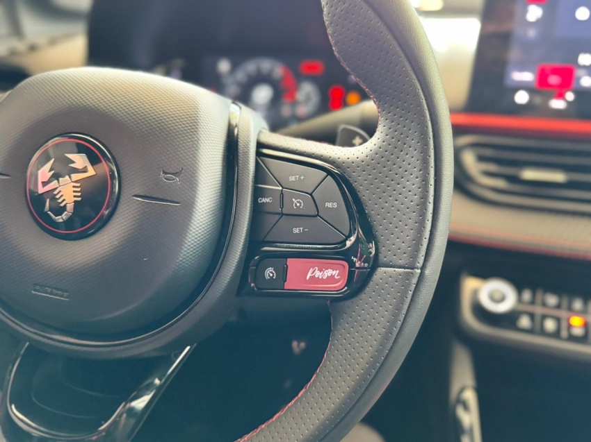 fiat fastback 1.3 turbo 270 flex abarth at6 5p automatico 202511