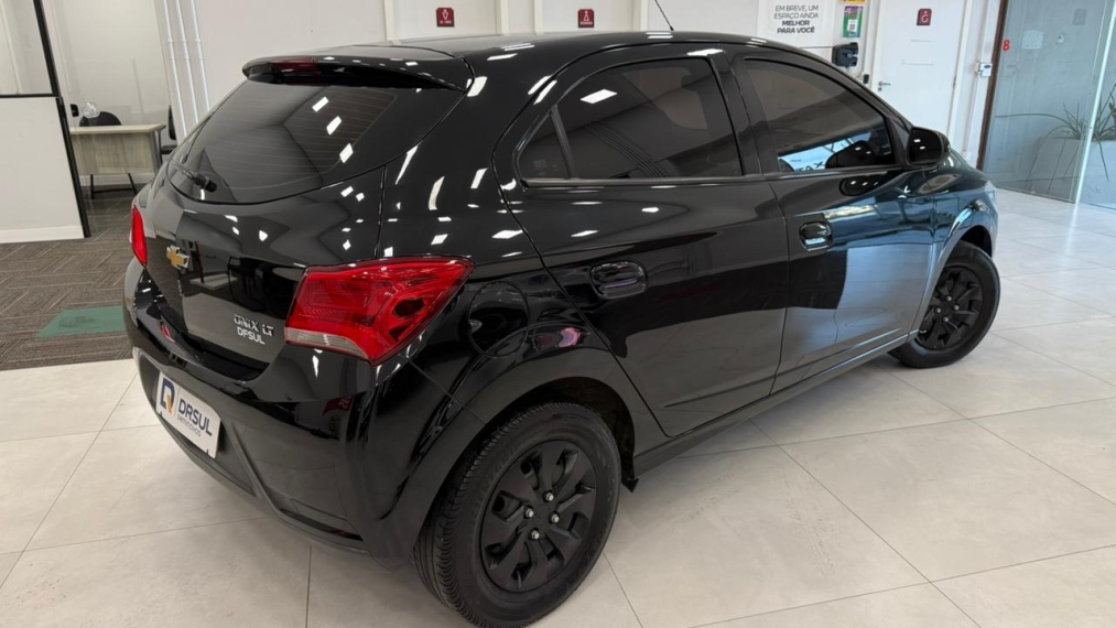 chevrolet onix lt 1.02