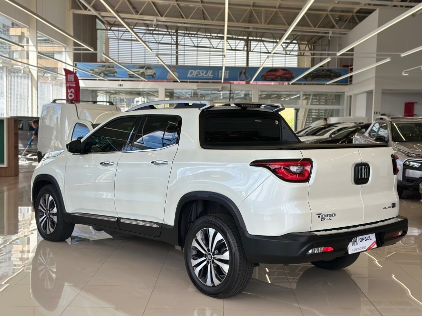 fiat toro 2.0 16v turbo diesel volcano 4wd at9 4p automatico 20255