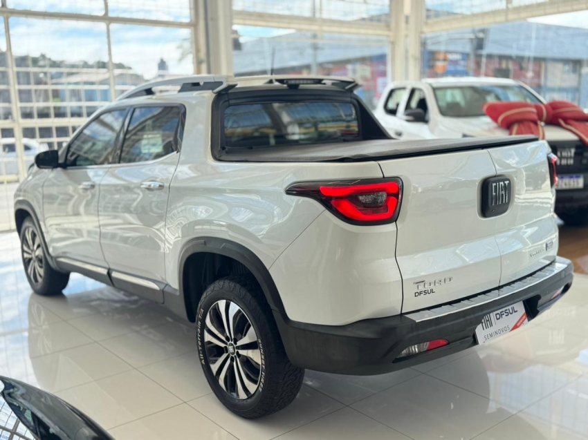 fiat toro 2.0 16v turbo diesel volcano 4wd at9 5p automatico 20255