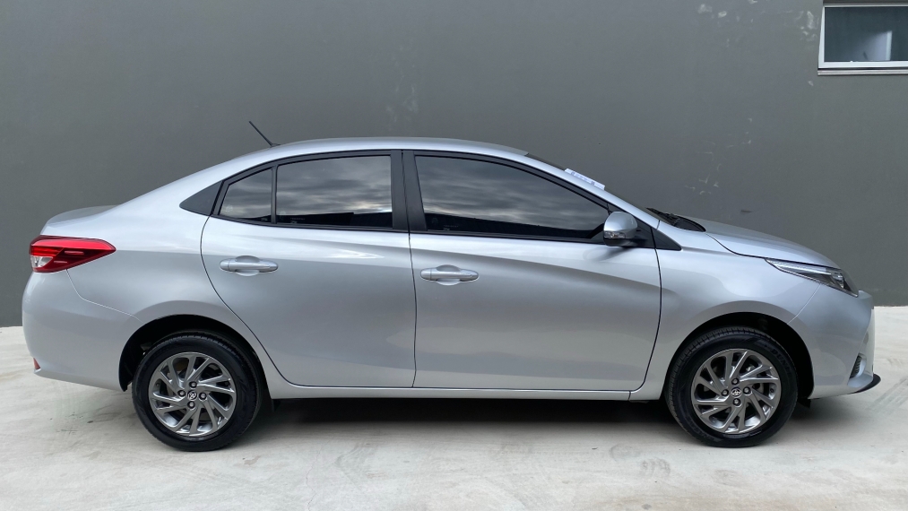 toyota yaris 1.5 16v flex xs multidrive 4p automatico 20259