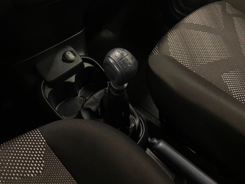 fiat mobi 1.0 firefly flex like. manual 4p 20256