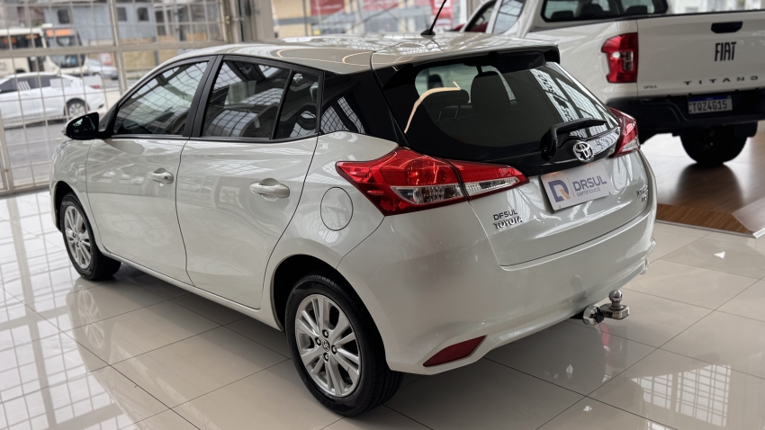 toyota yaris 1.3 16v flex xl multidrive 4p automatico 20193