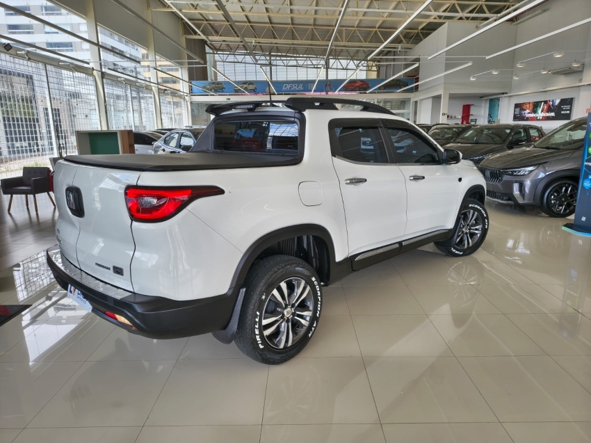 fiat toro 1.3 turbo 270 flex freedom at6 4p automatico 20232