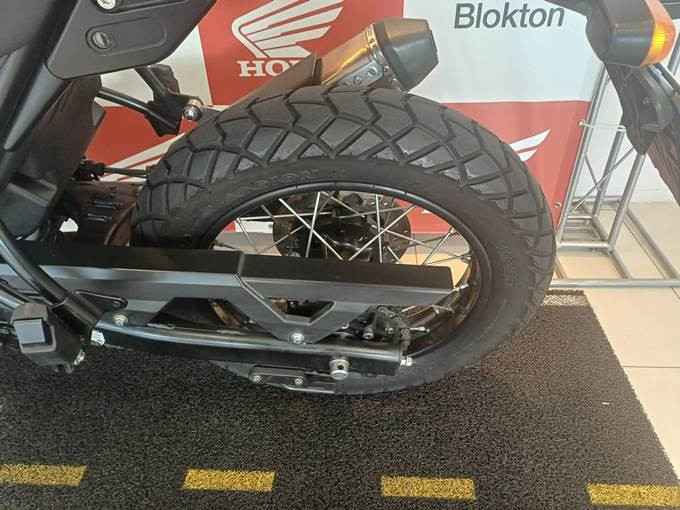 royal enfield himalayan scram 411 gasolina manual 2023