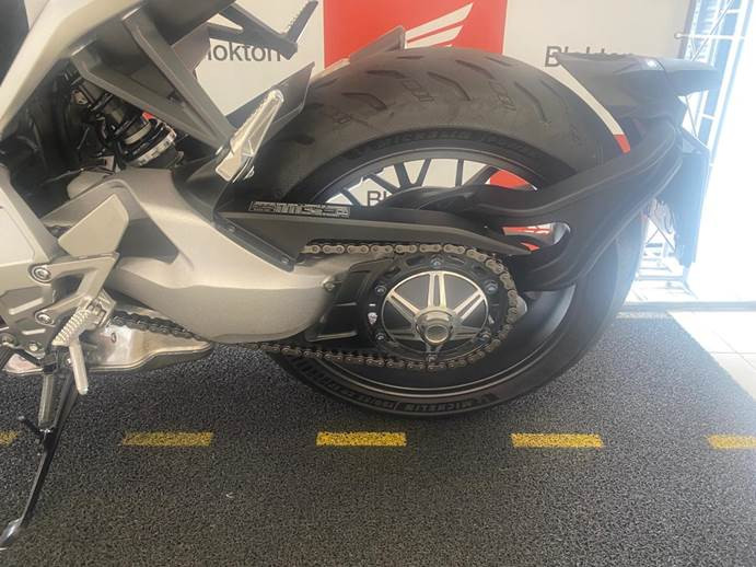 honda cb 1000r abs com apenas 4 mil km