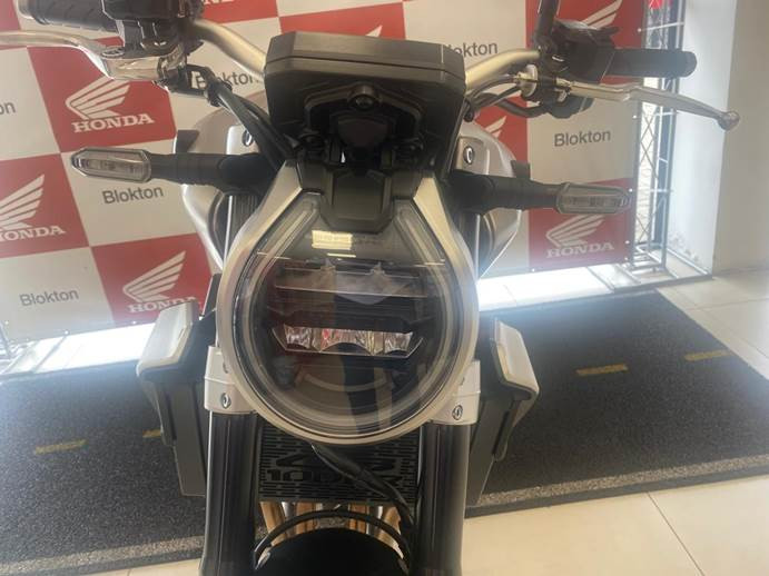 honda cb 1000r abs com apenas 4 mil km