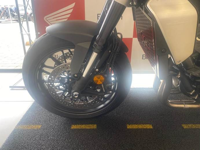 honda cb 1000r abs com apenas 4 mil km