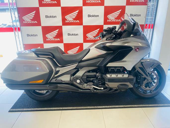 honda gold wing 1800 em otimo estado