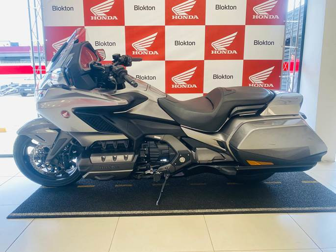 honda gold wing 1800 em otimo estado