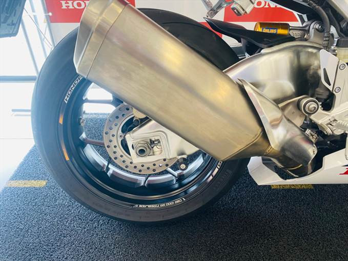honda cbr 1000rr sp em excelente estado