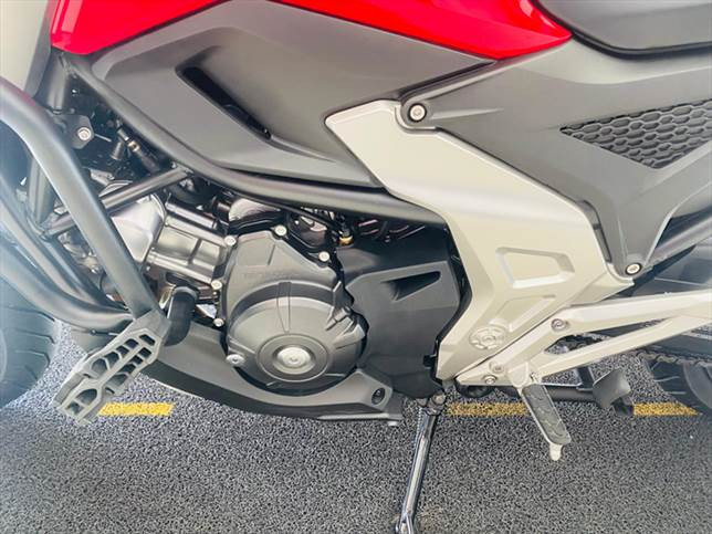 honda nc 750x dct com apenas 8.810 km