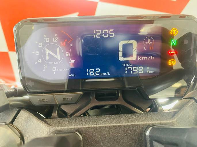 honda cb 650r em otimo estado