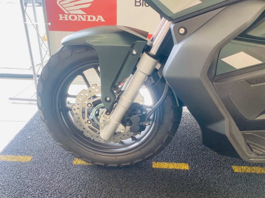 honda adv 150 com apenas 2.155 km