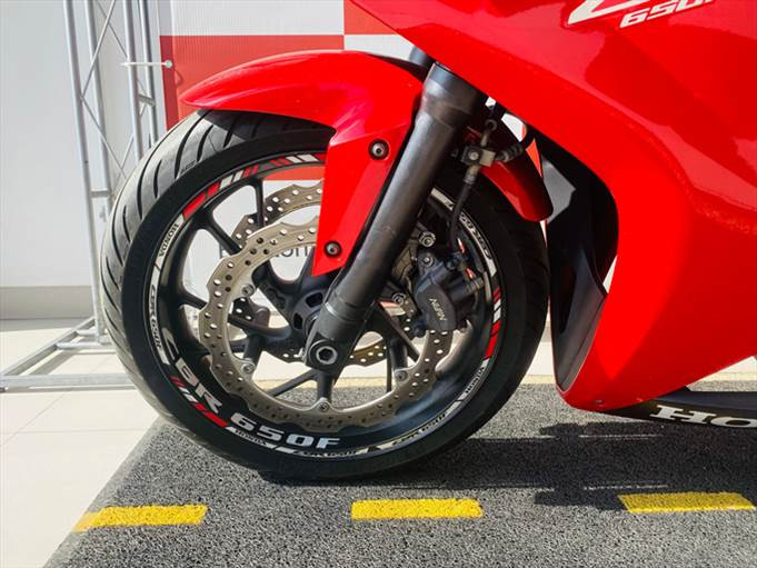 honda cbr 650f com transferencia gratis.