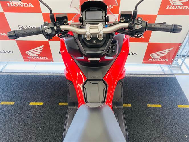 honda adv 150 revisada e com garantia.