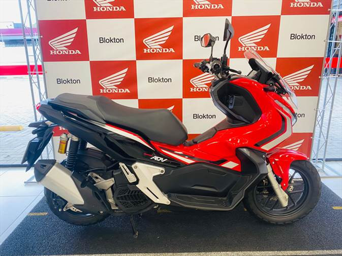 honda adv 150 revisada e com garantia. honda adv 150 revisada e com garantia.