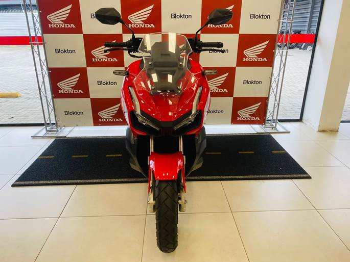 honda adv 150 revisada e com garantia.
