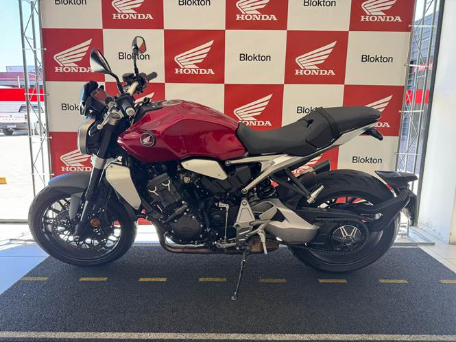 honda cb 1000r com apenas 4.126 km
