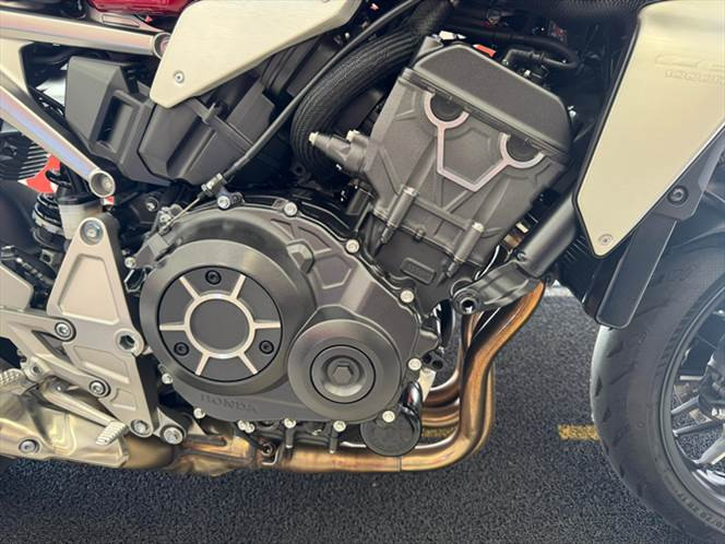 honda cb 1000r com apenas 4.126 km
