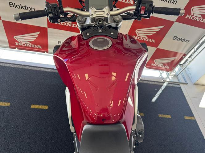 honda cb 1000r com apenas 4.126 km