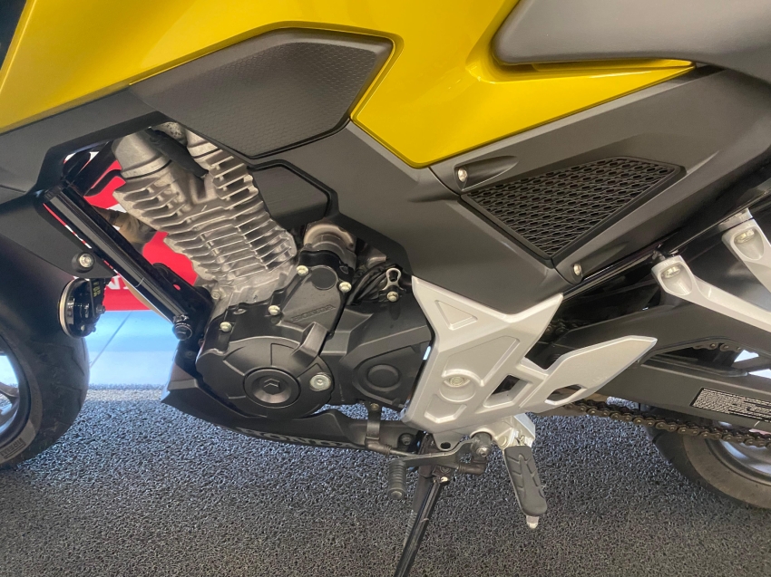 honda cb 300f twister abs com transferencia gratis