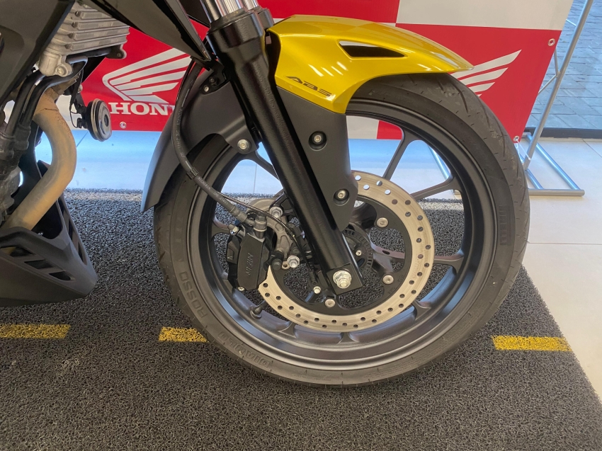 honda cb 300f twister abs com transferencia gratis