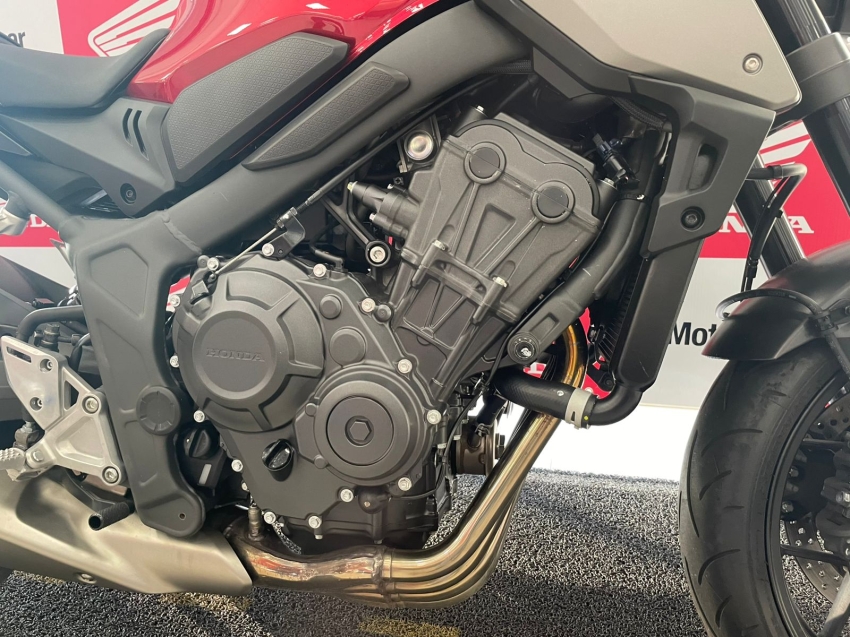 cb 650r abs com baixo km