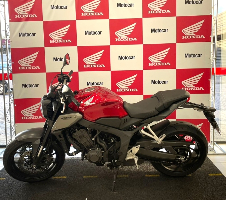 cb 650r abs com baixo km