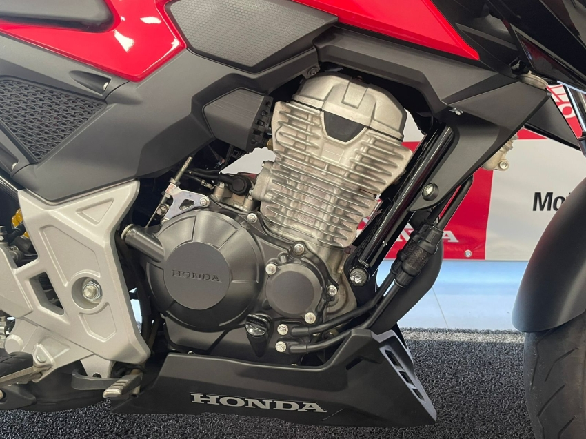 cb 300f twister abs com transferencia gratis