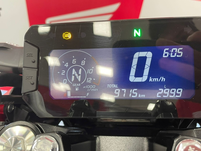 cb 300f twister abs com transferencia gratis