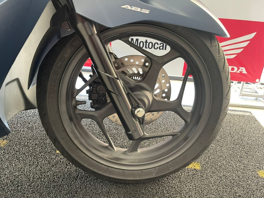 pcx dlx abs 2024