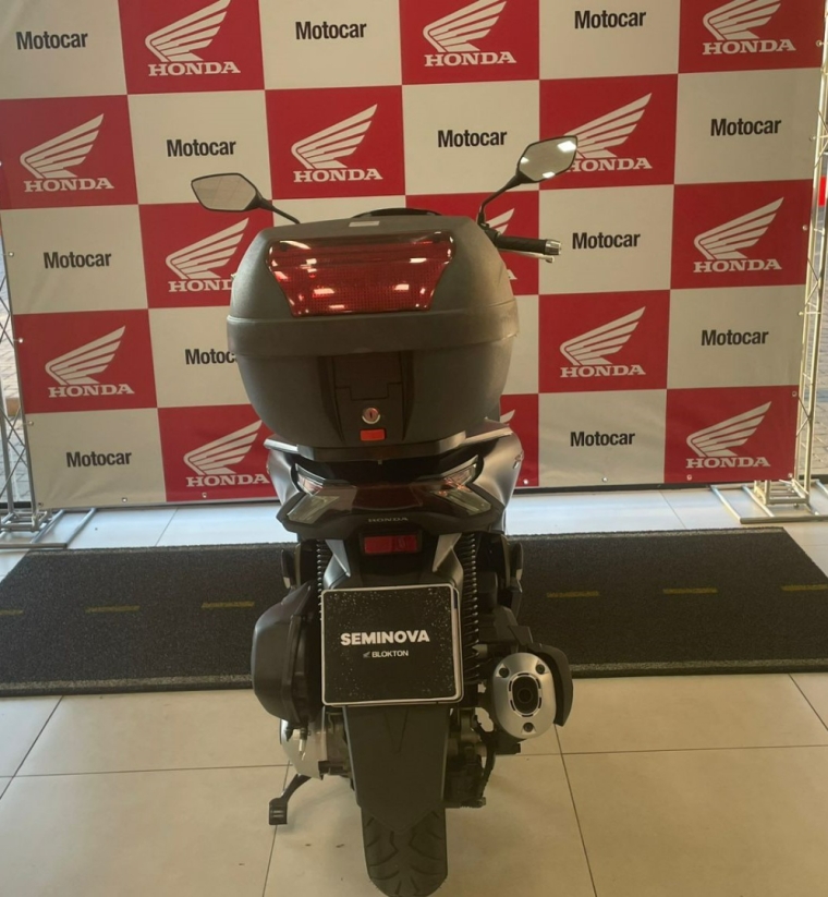 pcx dlx abs 2024