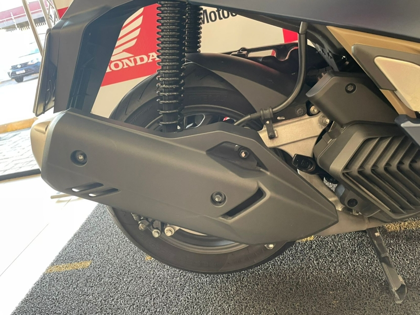 pcx dlx abs 2024